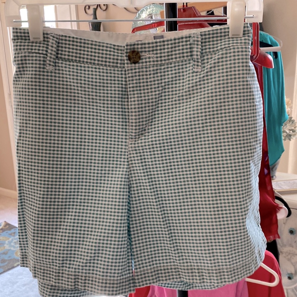 Womens Old Navy shorts.       NWOT